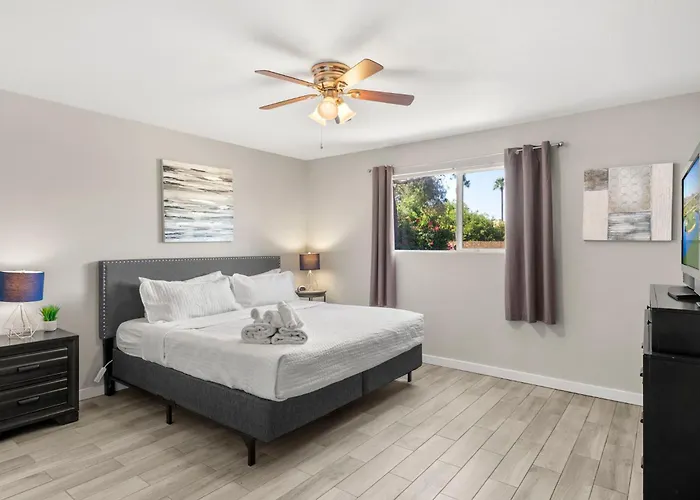 Loma Vista - Amazing Backyard Pool & Fire Pit * Tempe