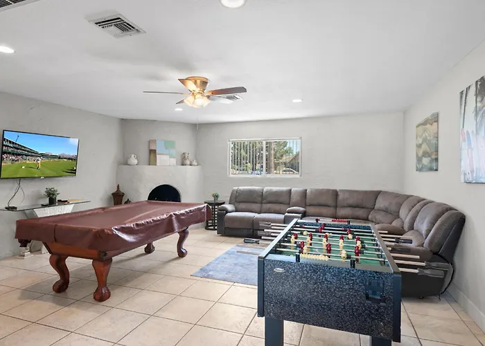 Dom wakacyjny Loma Vista - Amazing Backyard Pool & Fire Pit Tempe