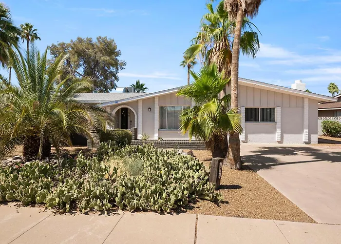 Dom wakacyjny Loma Vista - Amazing Backyard Pool & Fire Pit *